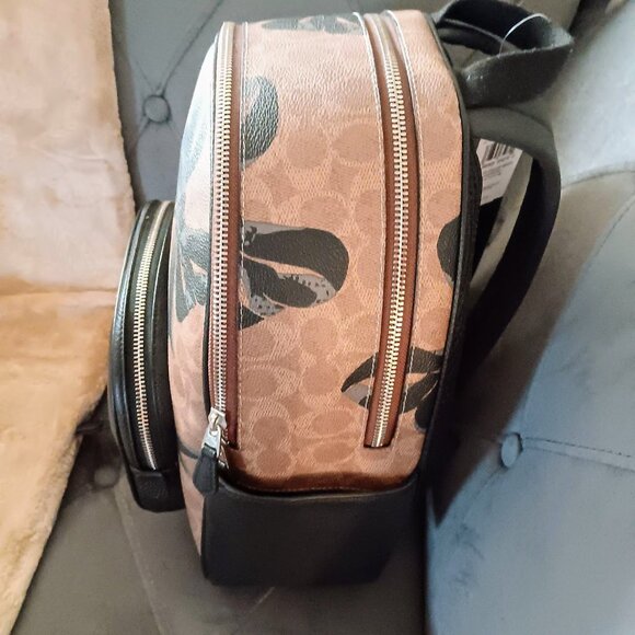 Coach Bow Print Signature Backpack - Picture 3 of 9